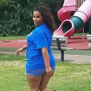 Meet your Posher, Leeann